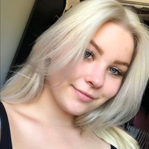 Meet your Posher, Nina